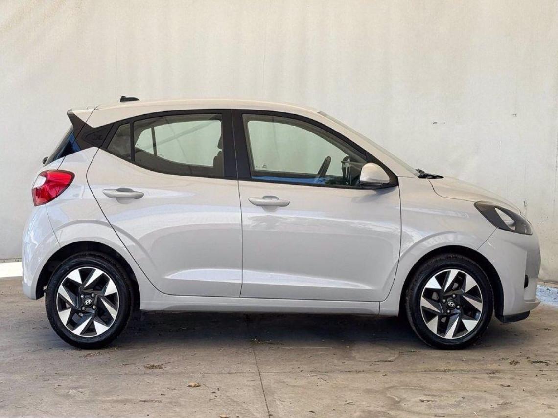 HYUNDAI i10 1 0 mpi connectline navi pack