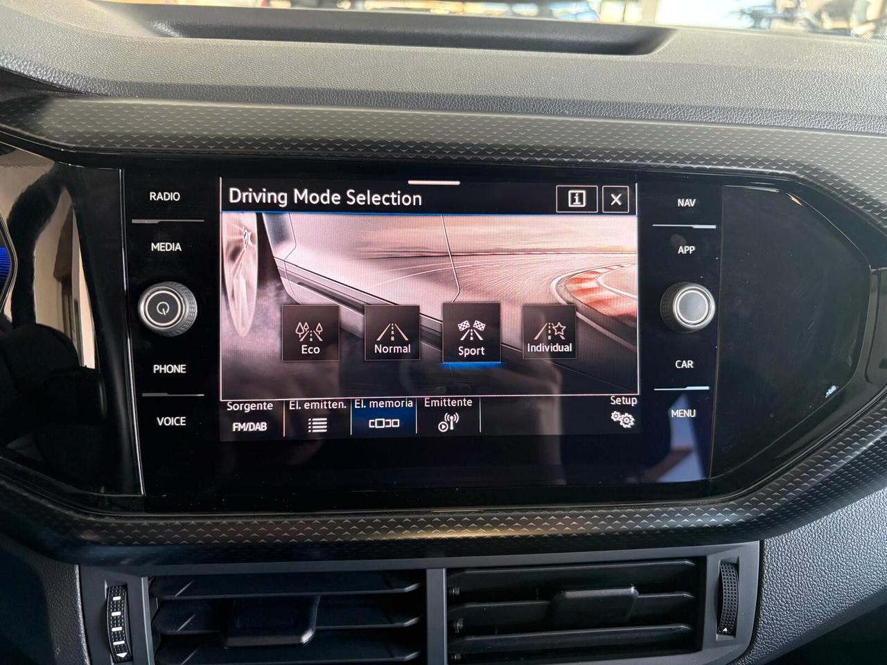 Volkswagen T-Cross R-LINE 1.0 TSi 110CV