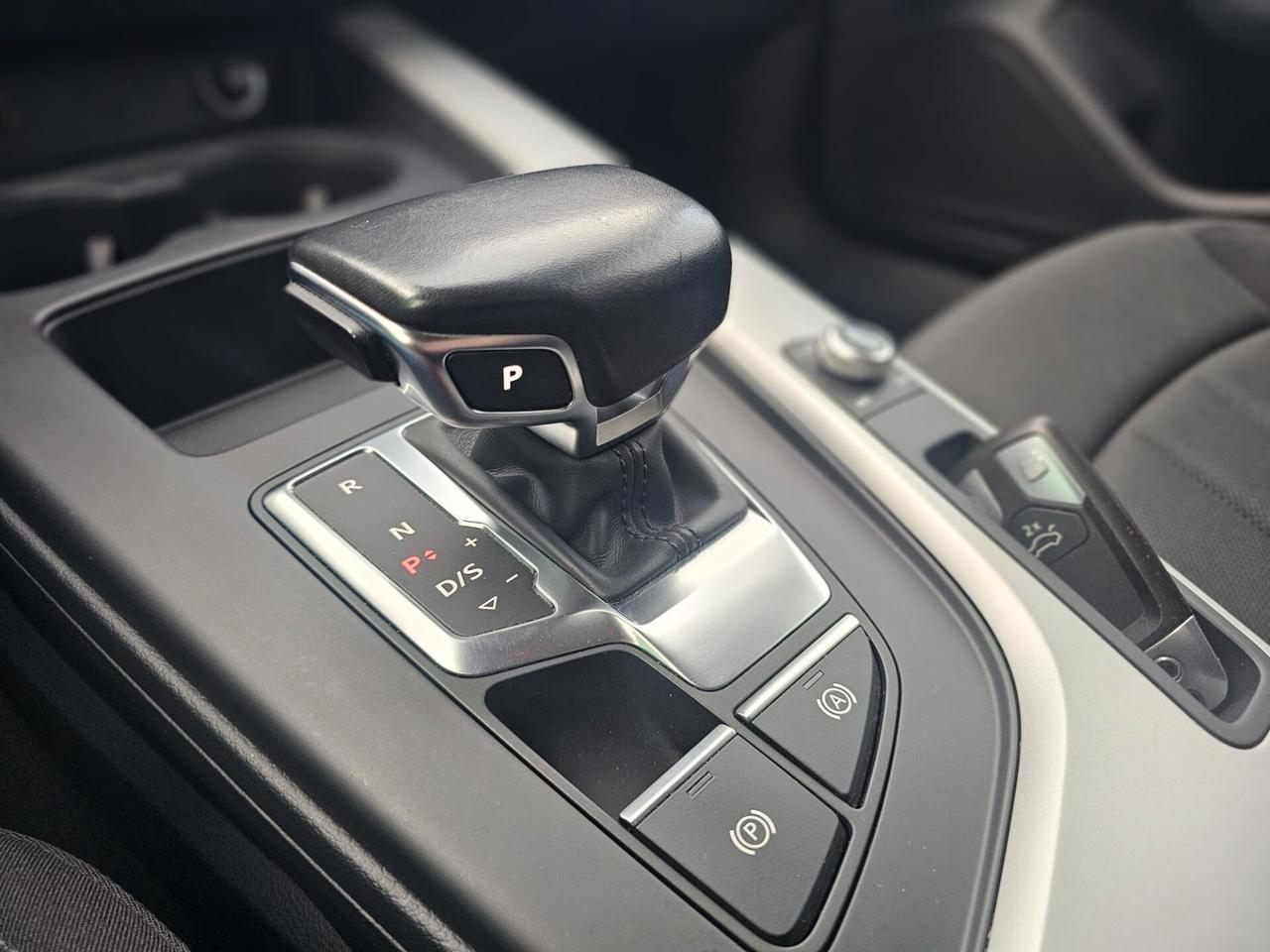 Audi A4 35 TDI/163 CV S tronic Business Advanced