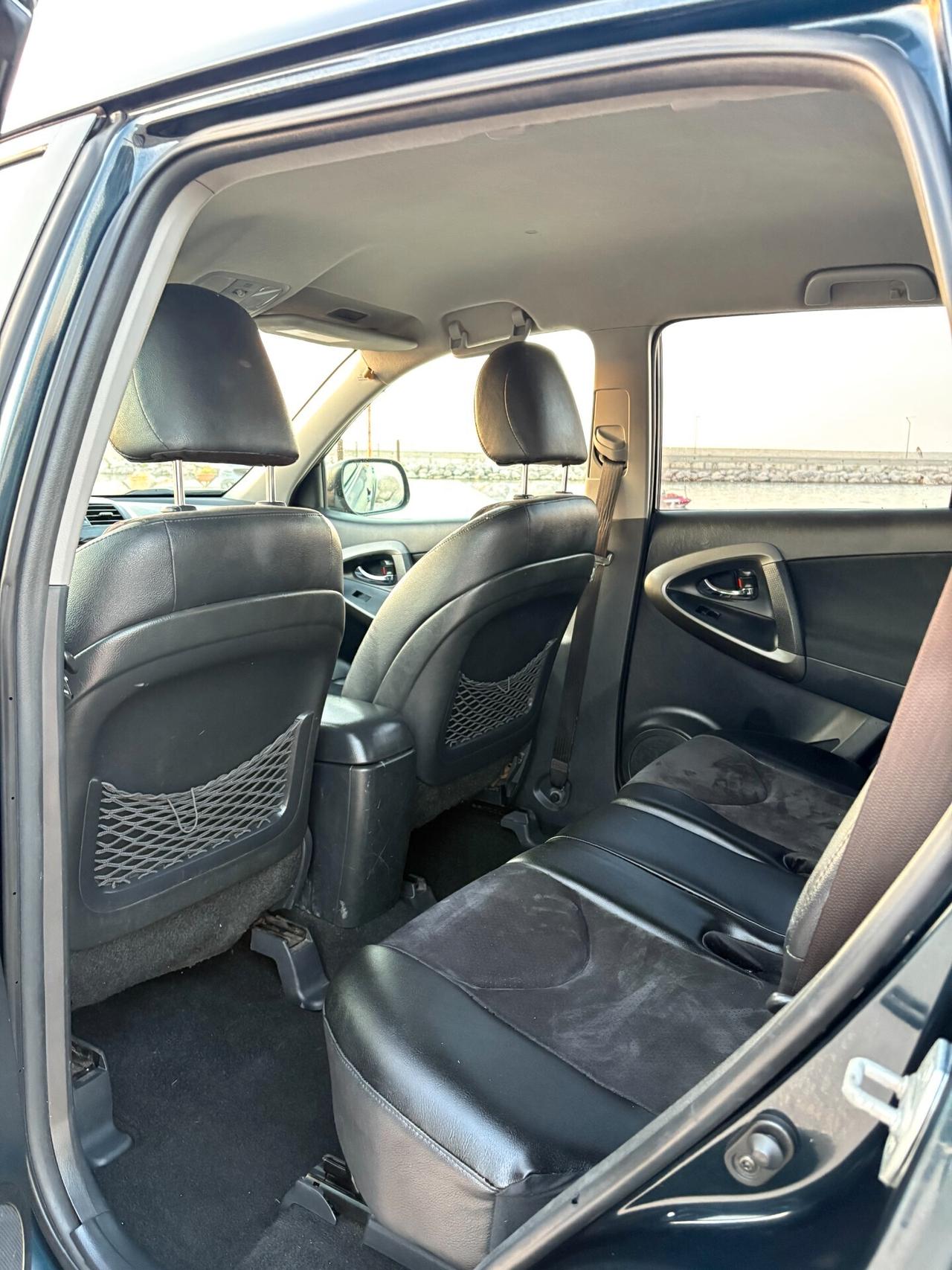 Toyota RAV 4 RAV4 2.2 D-4D 150 CV Lounge