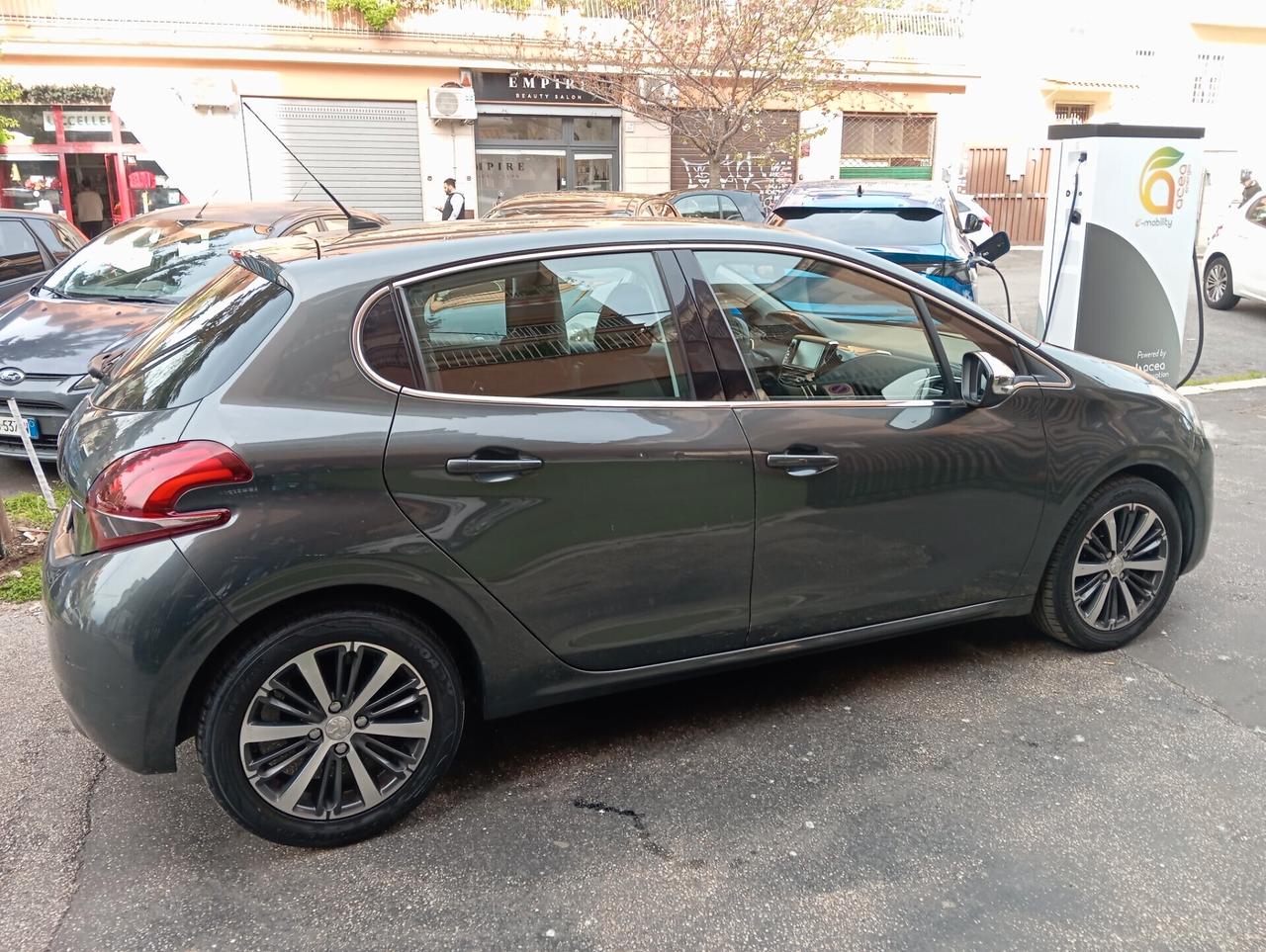 Peugeot 208 PureTech 1200 Allure offerta del mese