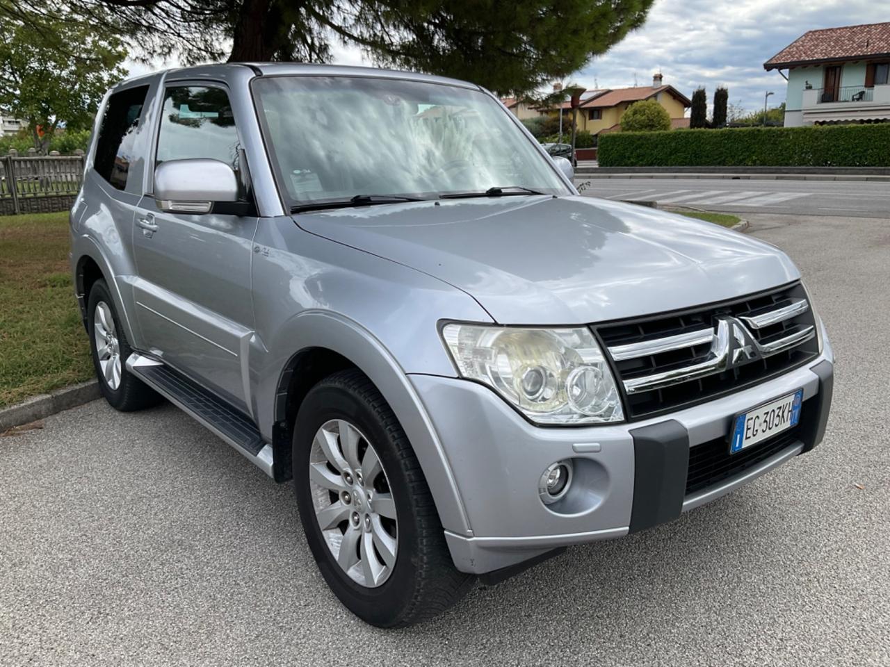 Mitsubishi Pajero 3.2 DI-D 16V 3p. Intense DPF