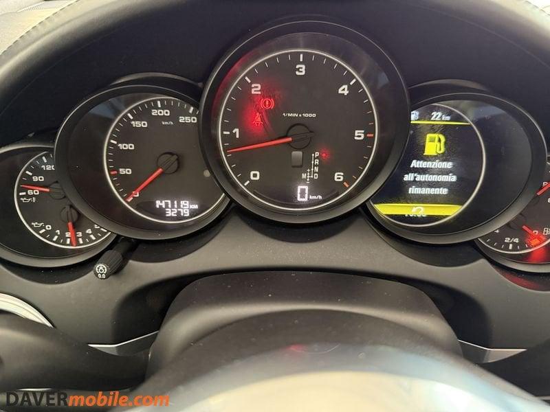 Porsche Cayenne 3.0 Diesel Pure green Platinum Edition