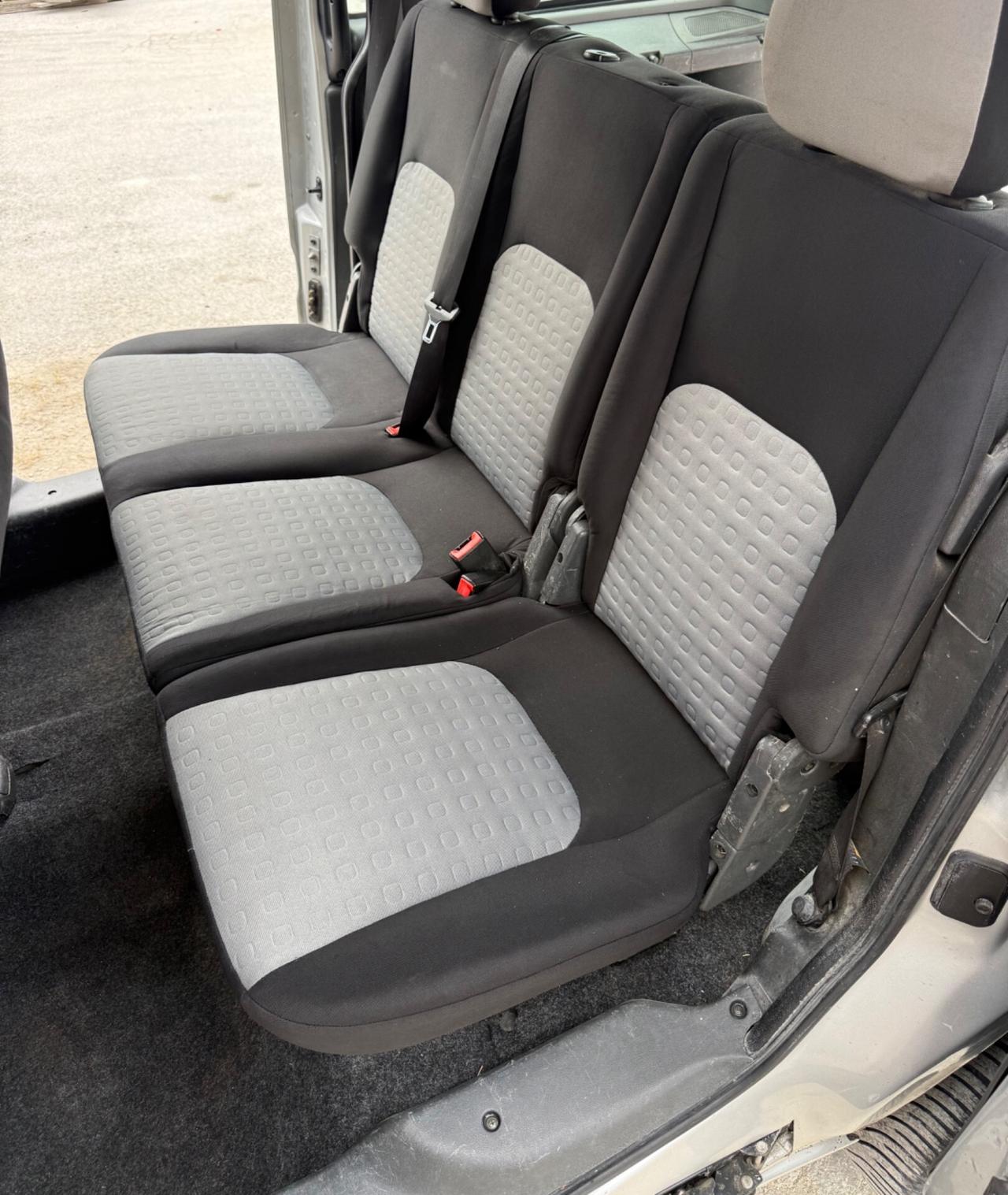 Fiat doblo 5 posti 1.9 JTD neopatentati