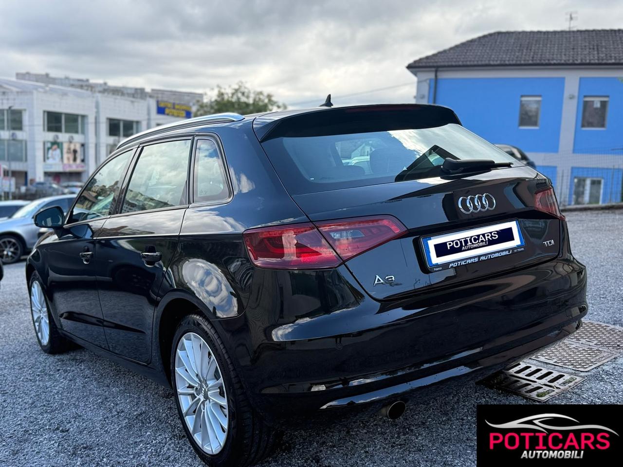 Audi A3 1.6 TDI 105 CV AUTOMATICA