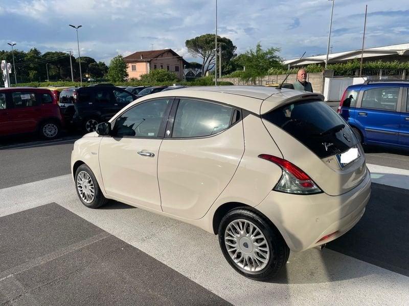 Lancia Ypsilon 1.2 69 CV 5 porte GPL Ecochic Gold