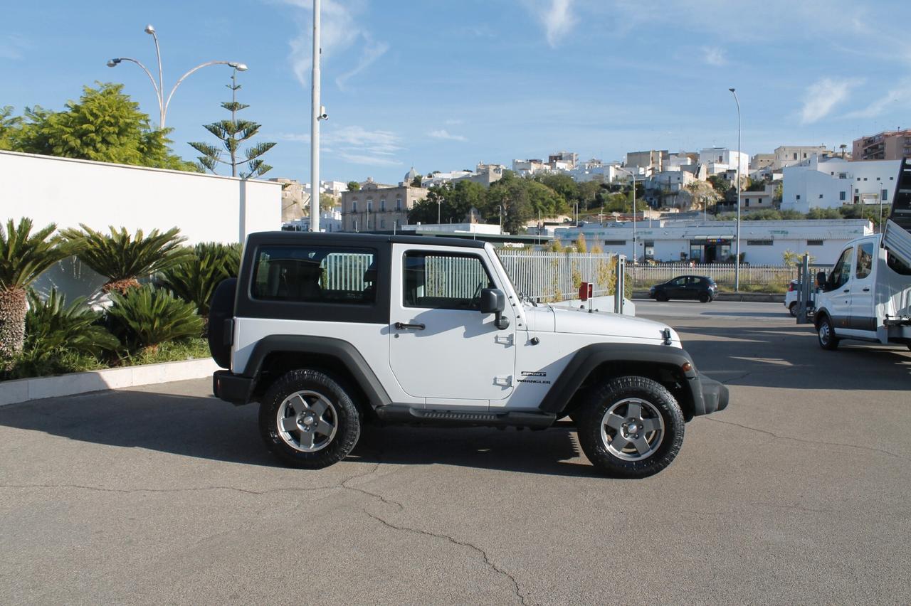 Jeep Wrangler 2.8 CRD DPF Sport Auto