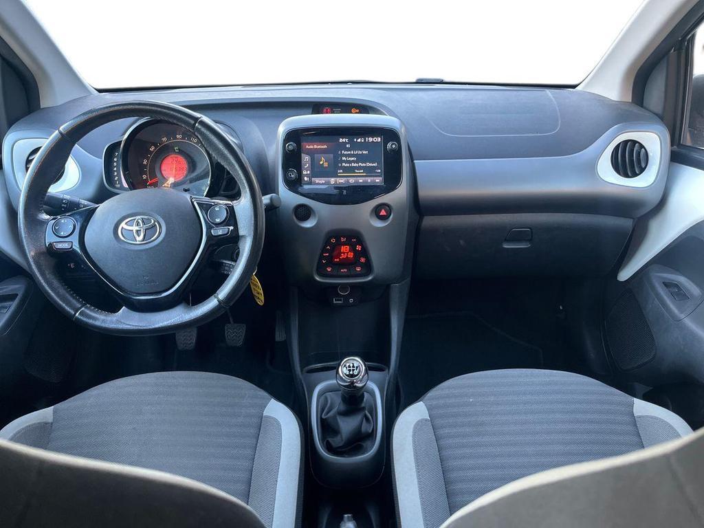 Toyota Aygo 1.0 x-play 5p