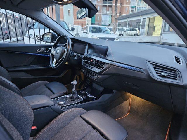 BMW 118 i 5p. Advantage