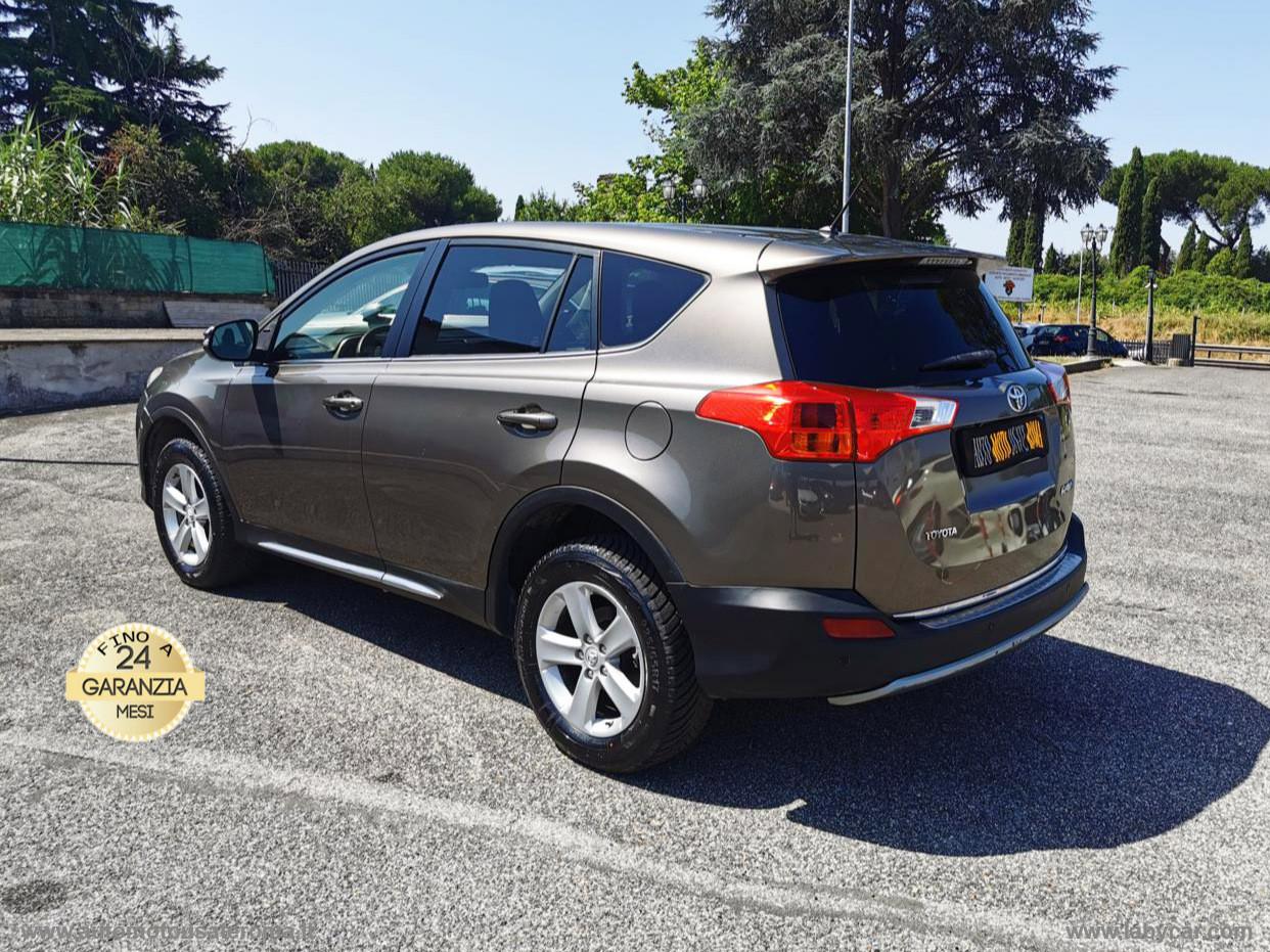 TOYOTA RAV4 2.0 D-4D 2WD STYLE OFFERTA PROMO WEB