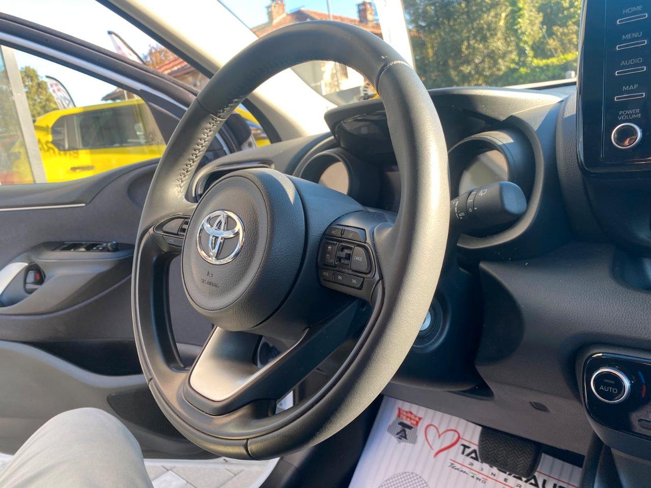 Toyota Yaris 1.5h Lounge
