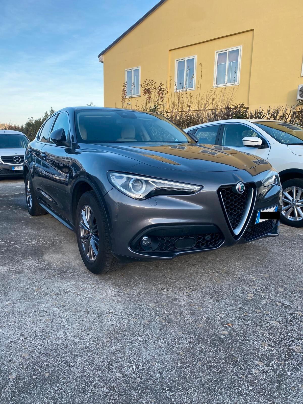 Alfa Romeo Stelvio 2.2 Turbodiesel 210 CV AT8 Q4 Executive