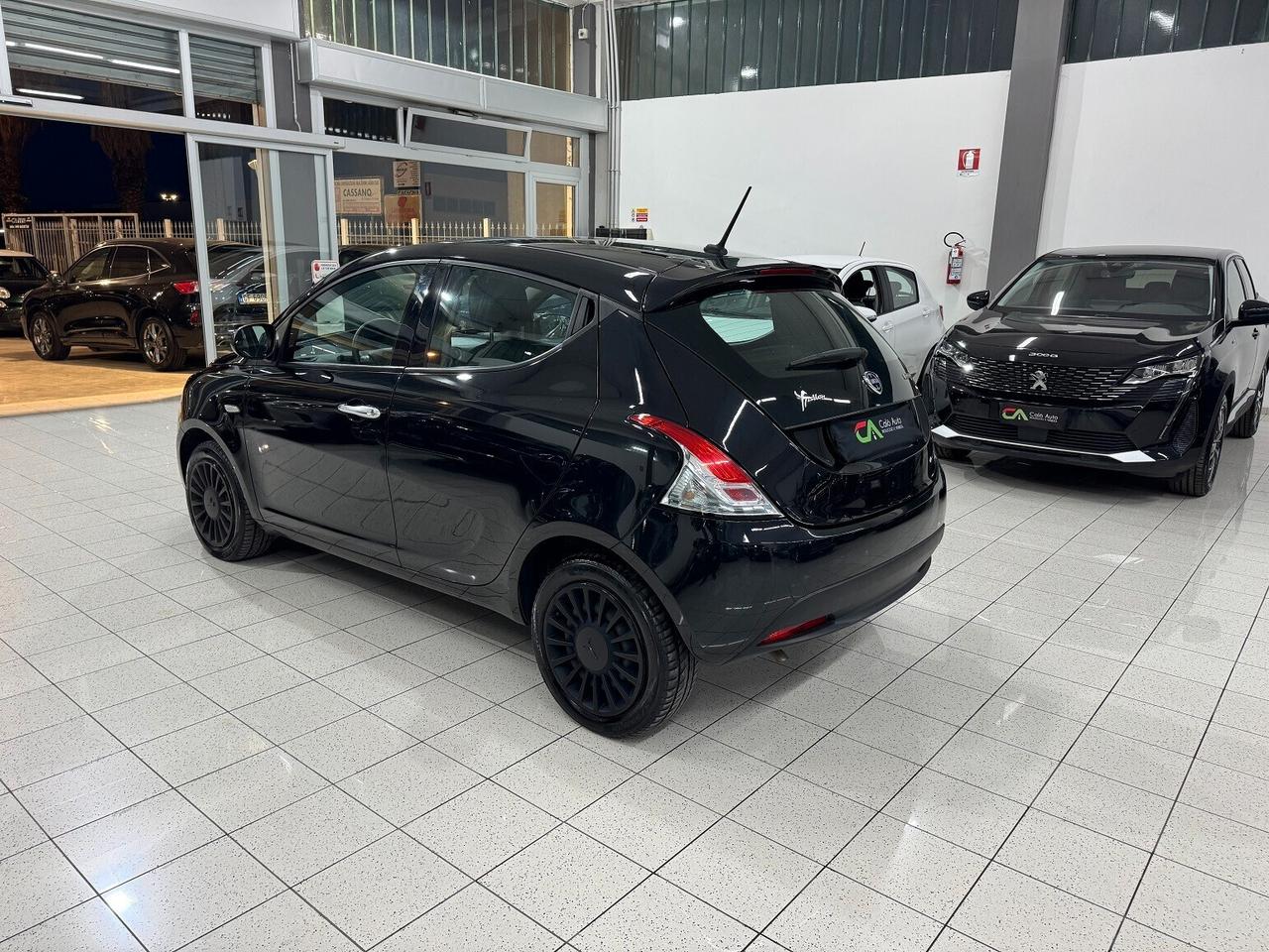 Ypsilon 1.0 Hybrid Silver BELLA PRONTA CONSEGNA