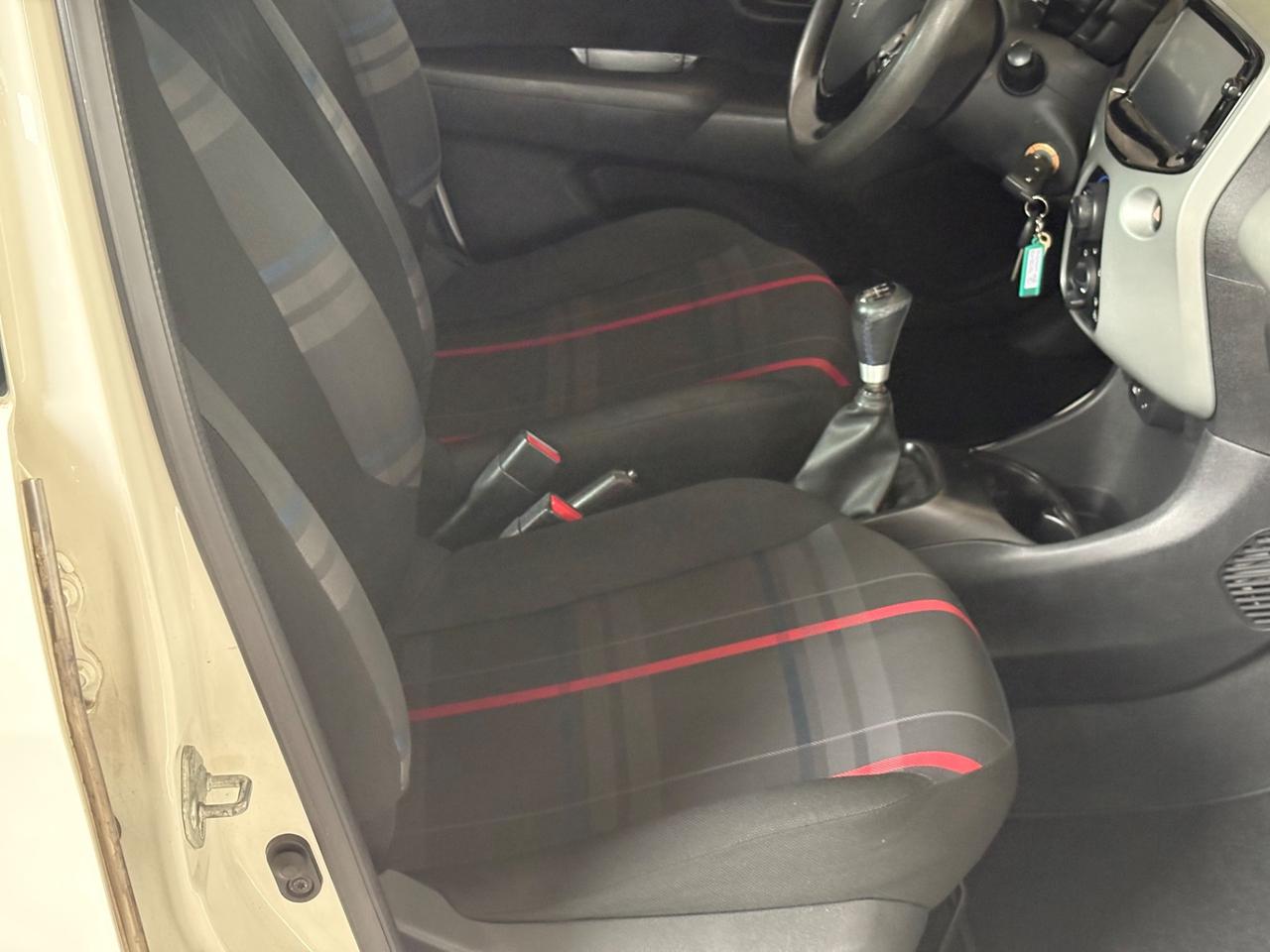 Peugeot 108 VTi 68 5 porte Allure TOP!