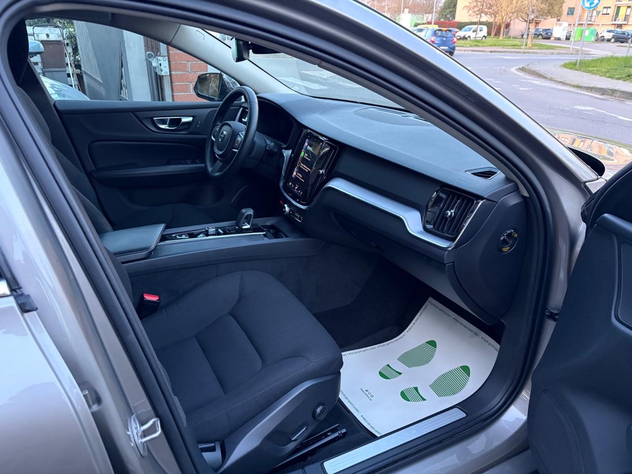 Volvo V60 B4 (d) Geartronic Momentum Business Pro