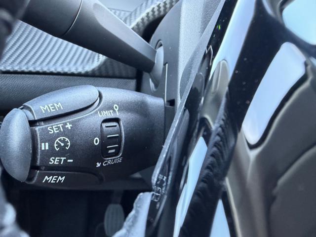 PEUGEOT 208 ALLURE 100CV+NAVI+WI-FI+2PDC+PELLETEX+FULLLED