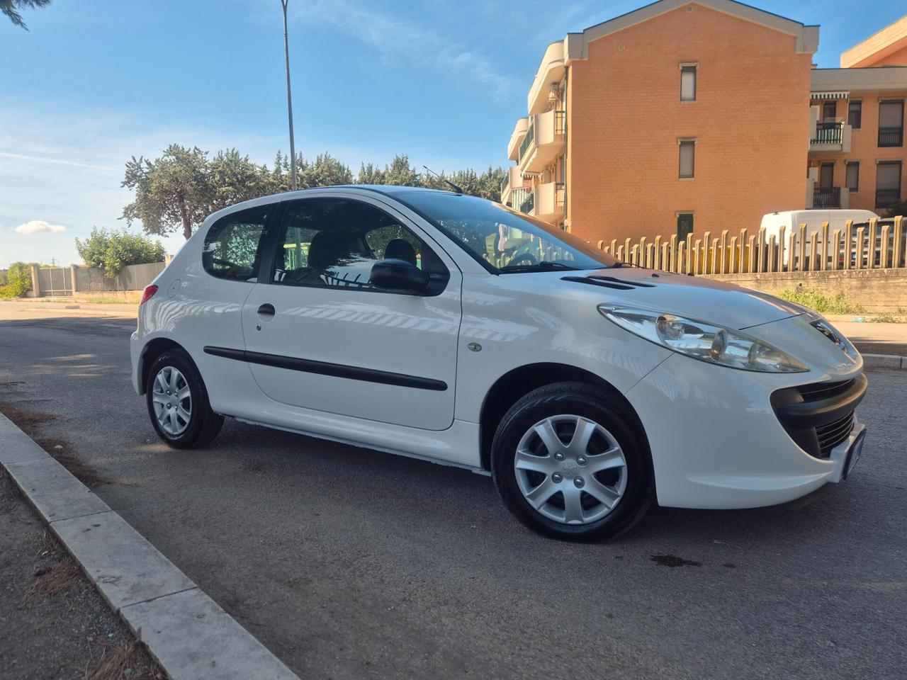 Peugeot 206 Plus 1.1 60CV 3p. Energie 2011