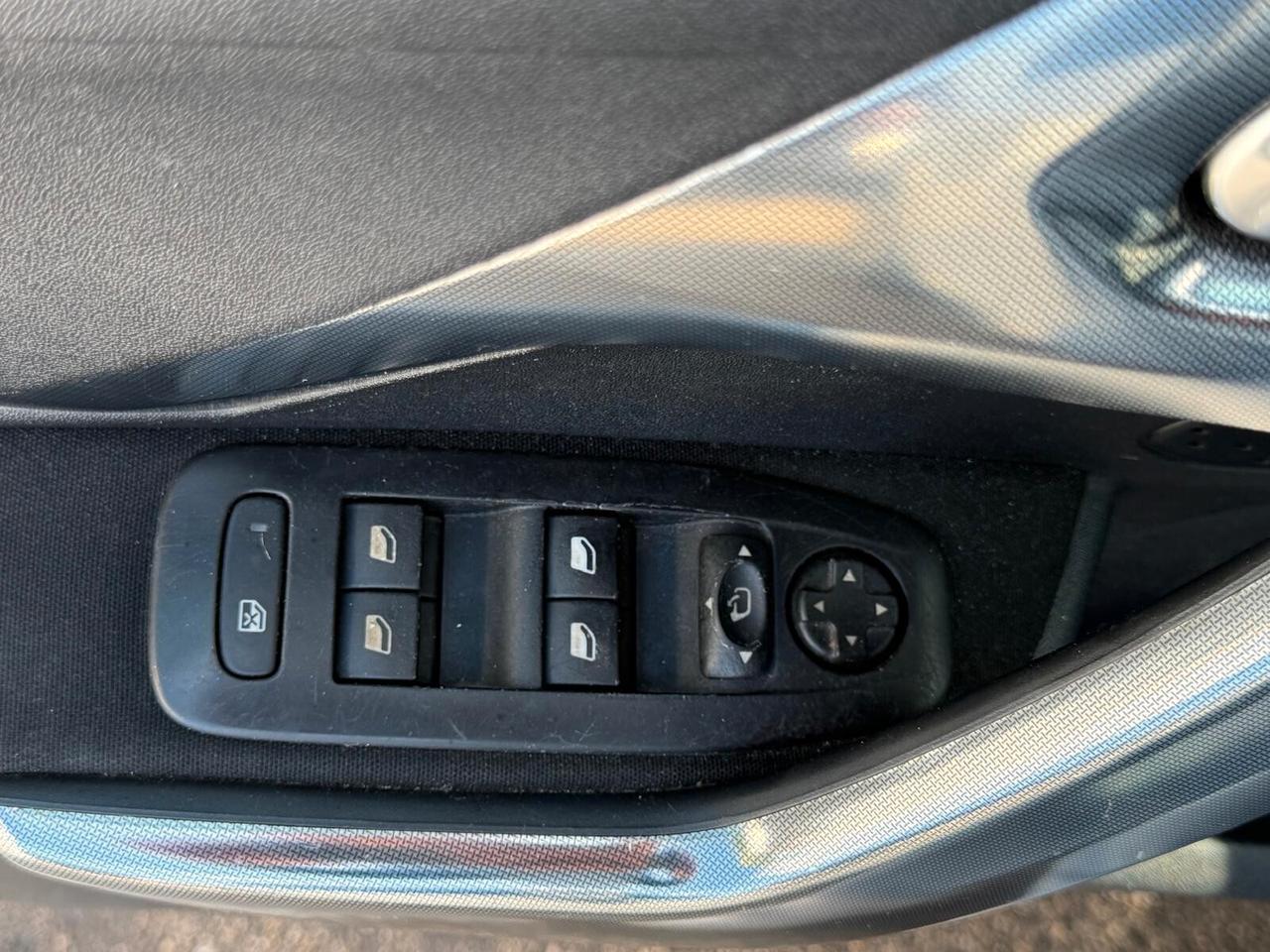 PEUGEOT 2008 2015 1.6 DIESEL 115CV S&S ALLURE TETTO