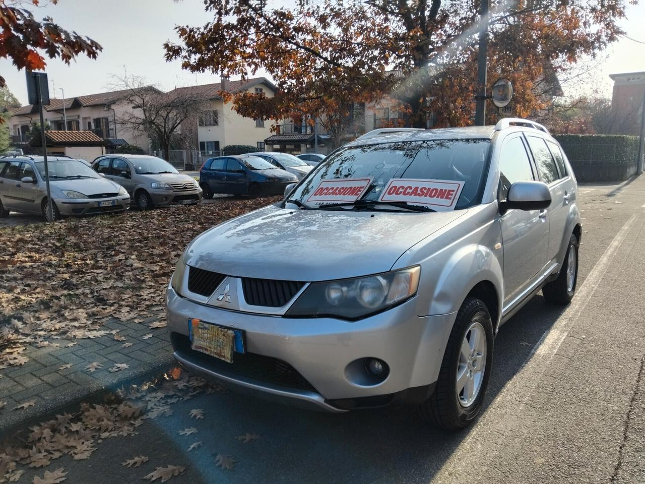 Mitsubishi Outlander 2.0 DI-D Intense DPF 4X4 A 3.999 EURO