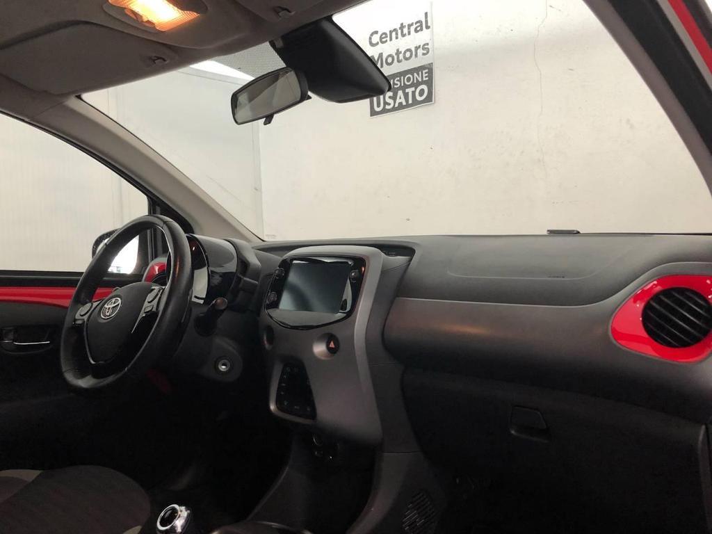 Toyota Aygo 5 Porte 1.0 VVT-i x-clusiv M-MT