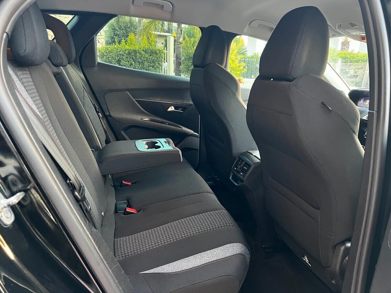 Peugeot 3008 BlueHDi 130 CV-AUTO-2021