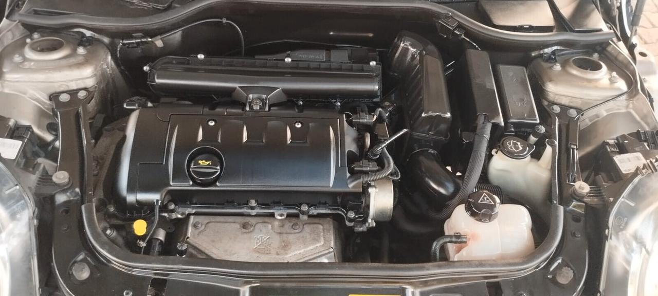 Mini 1.6 16V Cooper