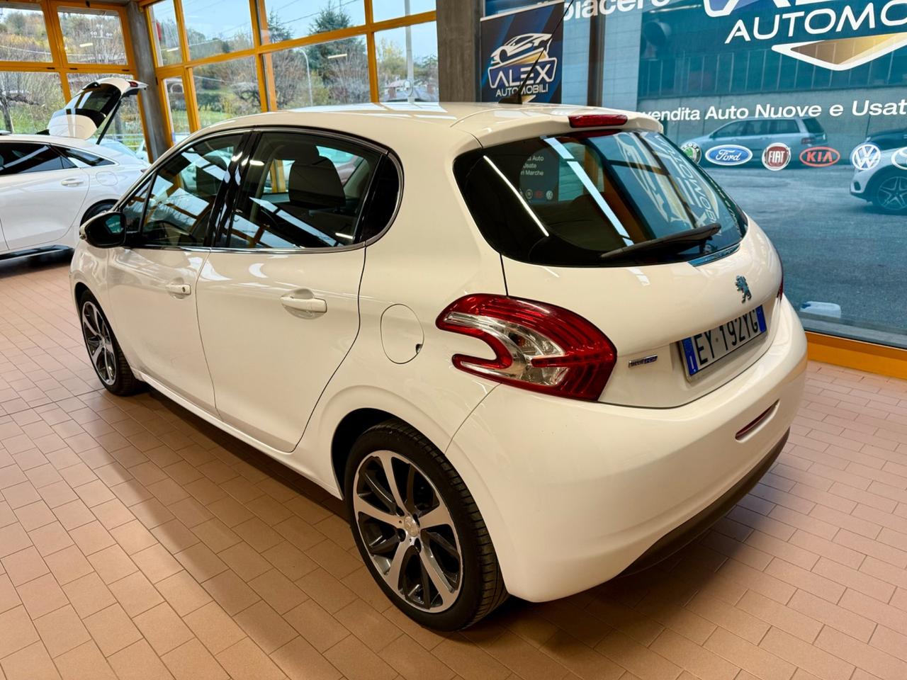 Peugeot 208 1.6HDi 120cv Euro6