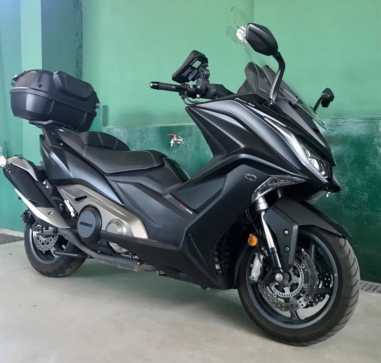 Kymco AK 550