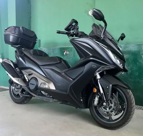 Kymco AK 550