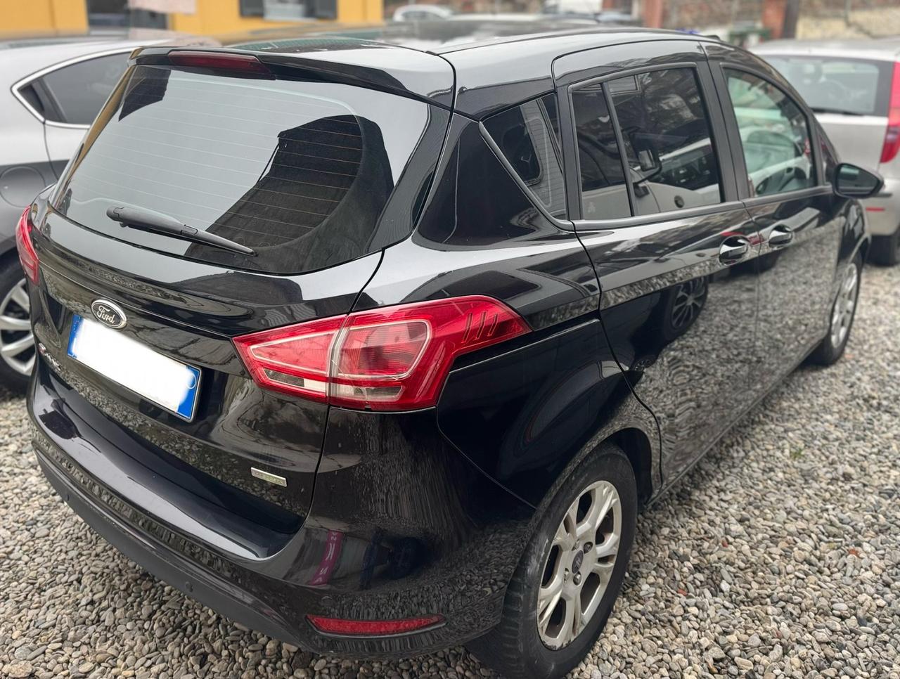 Ford B-Max 1.0 benzina titanium adatta a neopatentati