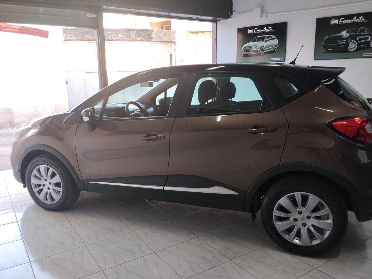 Renault Captur 1.5 diesel 2017 CON GARANZIA