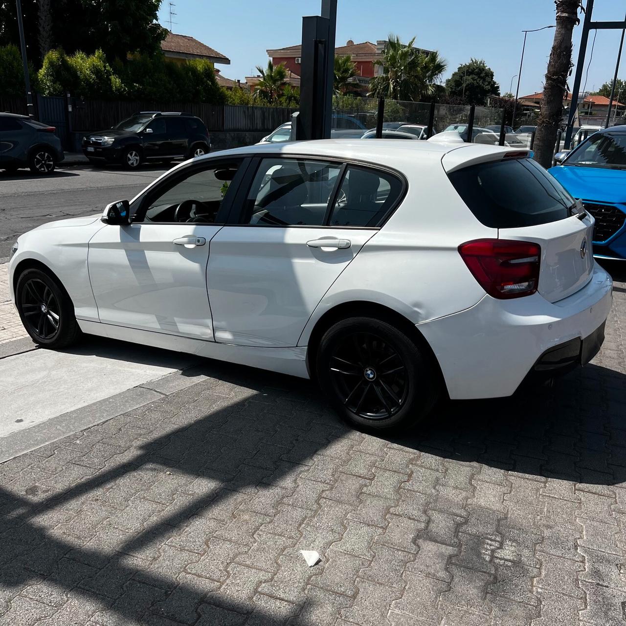 Bmw 114 114d 5p. Unique