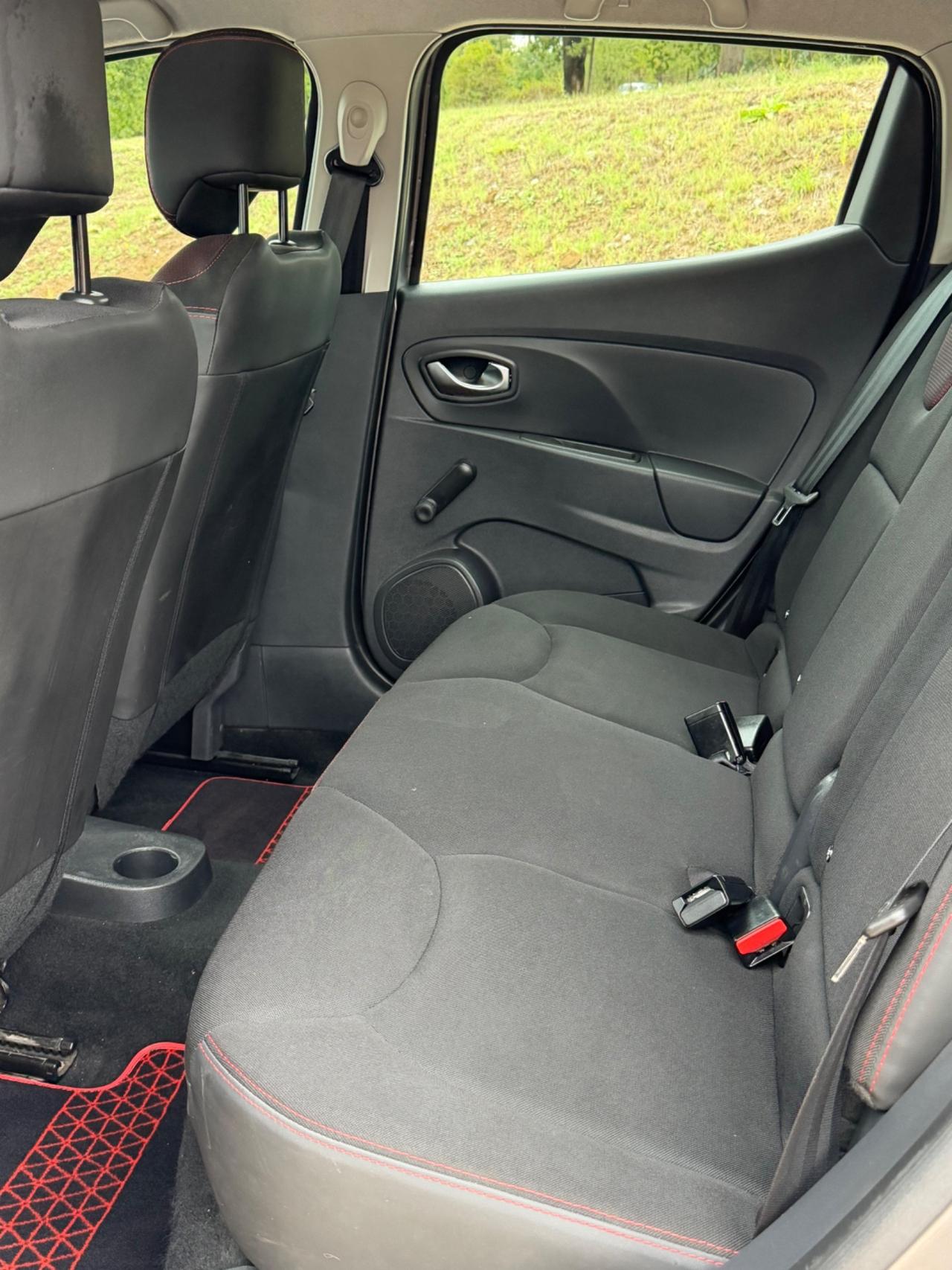 Renault Clio 1.2 75CV 5 porte Life PERMUTE RATE GARANZIA