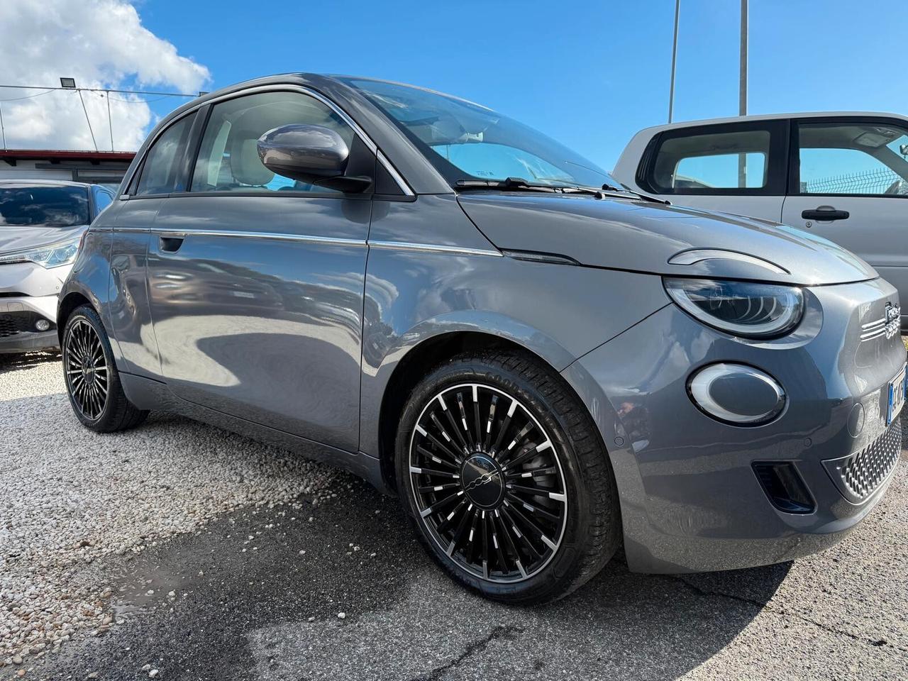 Fiat 500 500e 3+1 42 kWh La Prima