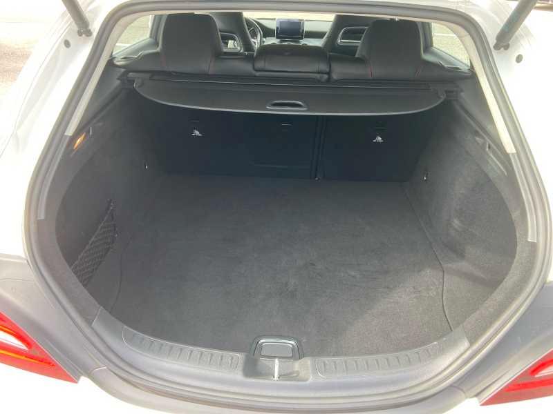 Mercedes-Benz CLA Shooting Brake 220 Premium 4matic AuTo