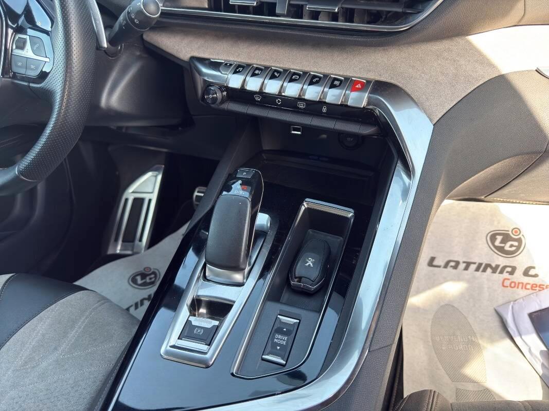 Peugeot 3008 II 1.6 hybrid phev GT 225cv e-eat8 TELECAMERA A 360°