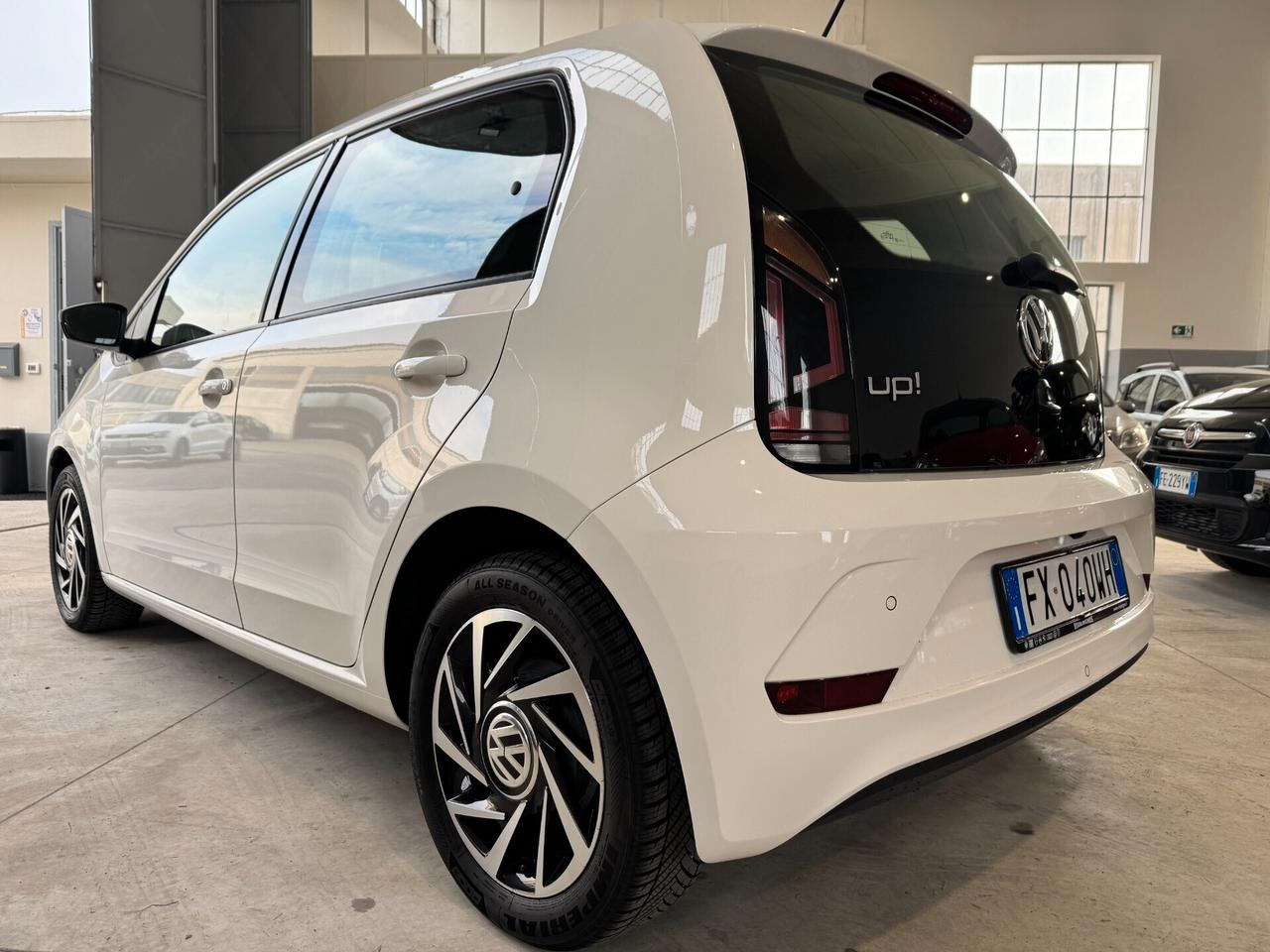 Volkswagen up! Move