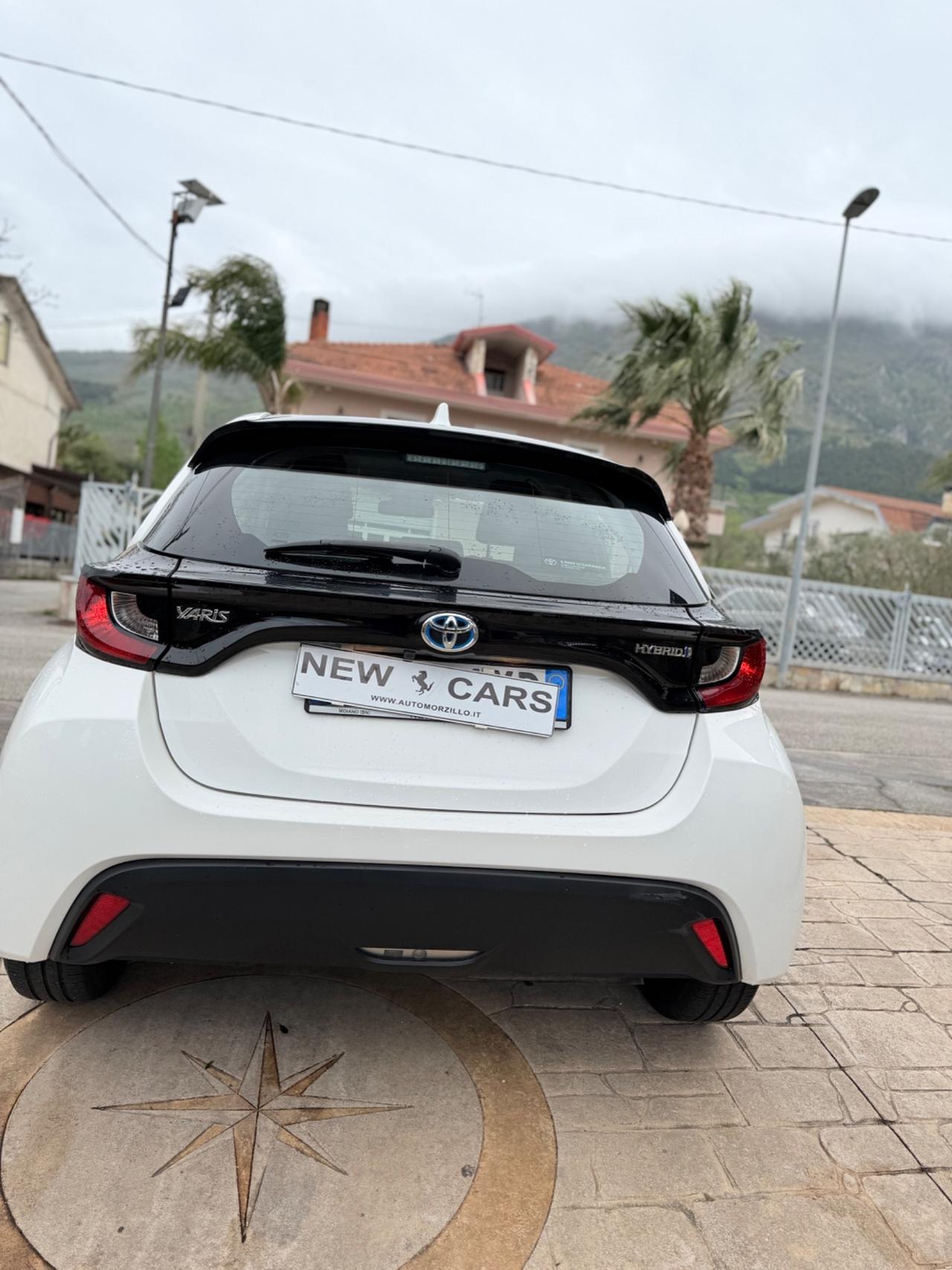 Toyota Yaris 1.5 Hybrid 5 porte Business