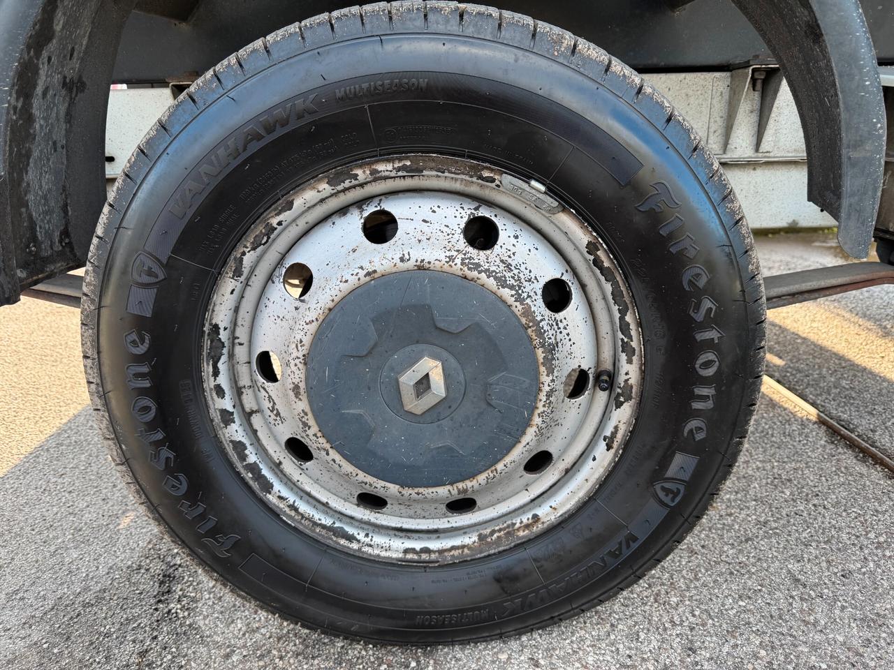 Renault Master 2.5dci Doppia cabina 7 posti Cassone ribaltabile