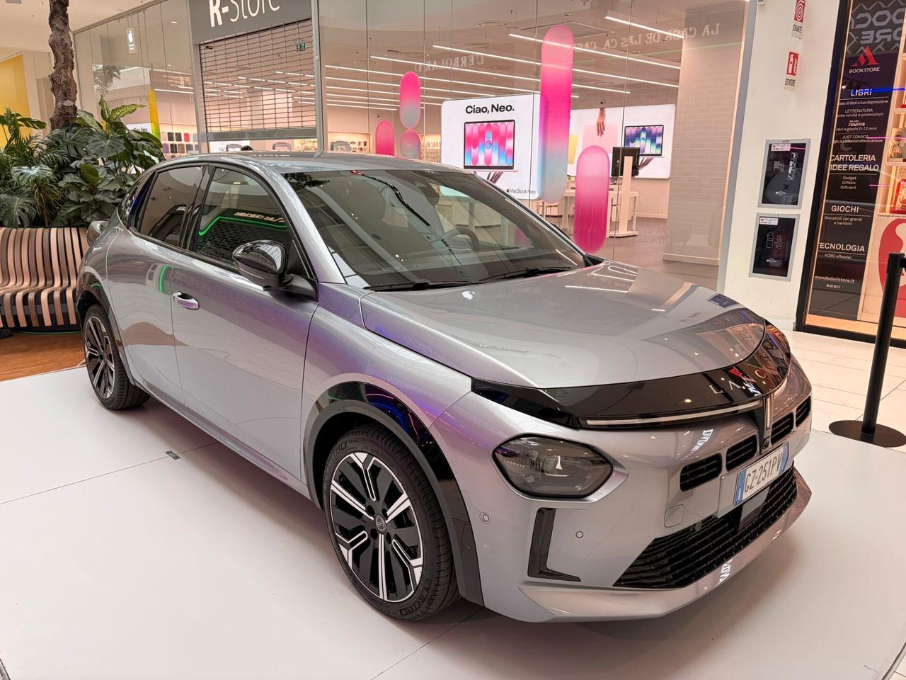 Lancia Ypsilon Hybrid e-DCT Edizione Cassina automatica