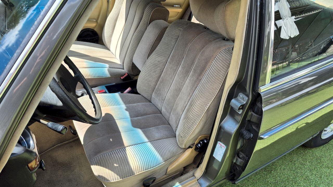 Mercedes-Benz 240 D Berlina W123 - 1980