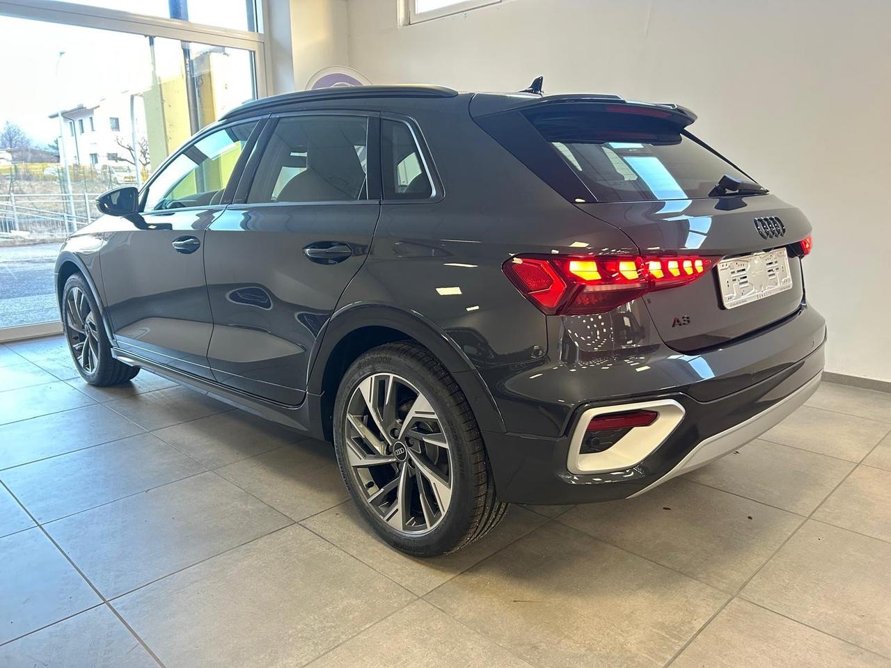 Audi A3 allstreet 35 TDI S tronic Identity Contrast