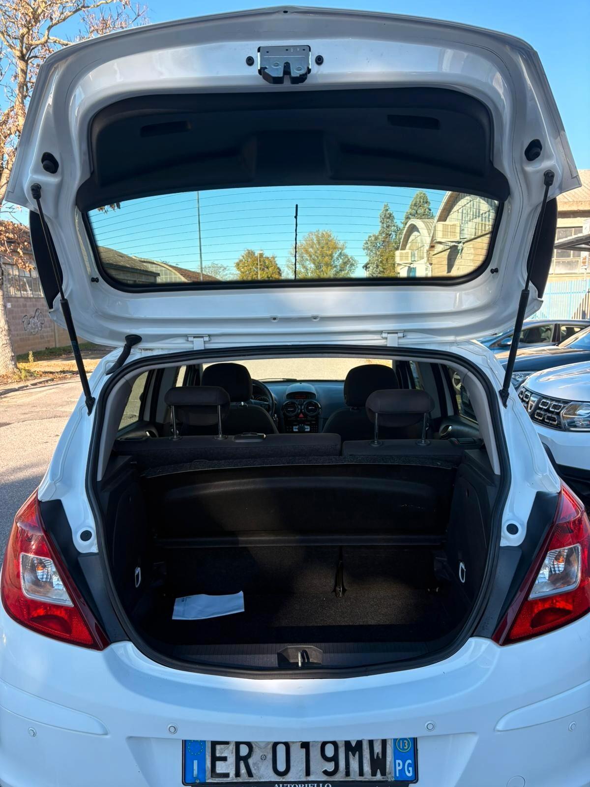 Opel Corsa 1.2 85CV 5 porte GPL-TECH Edition