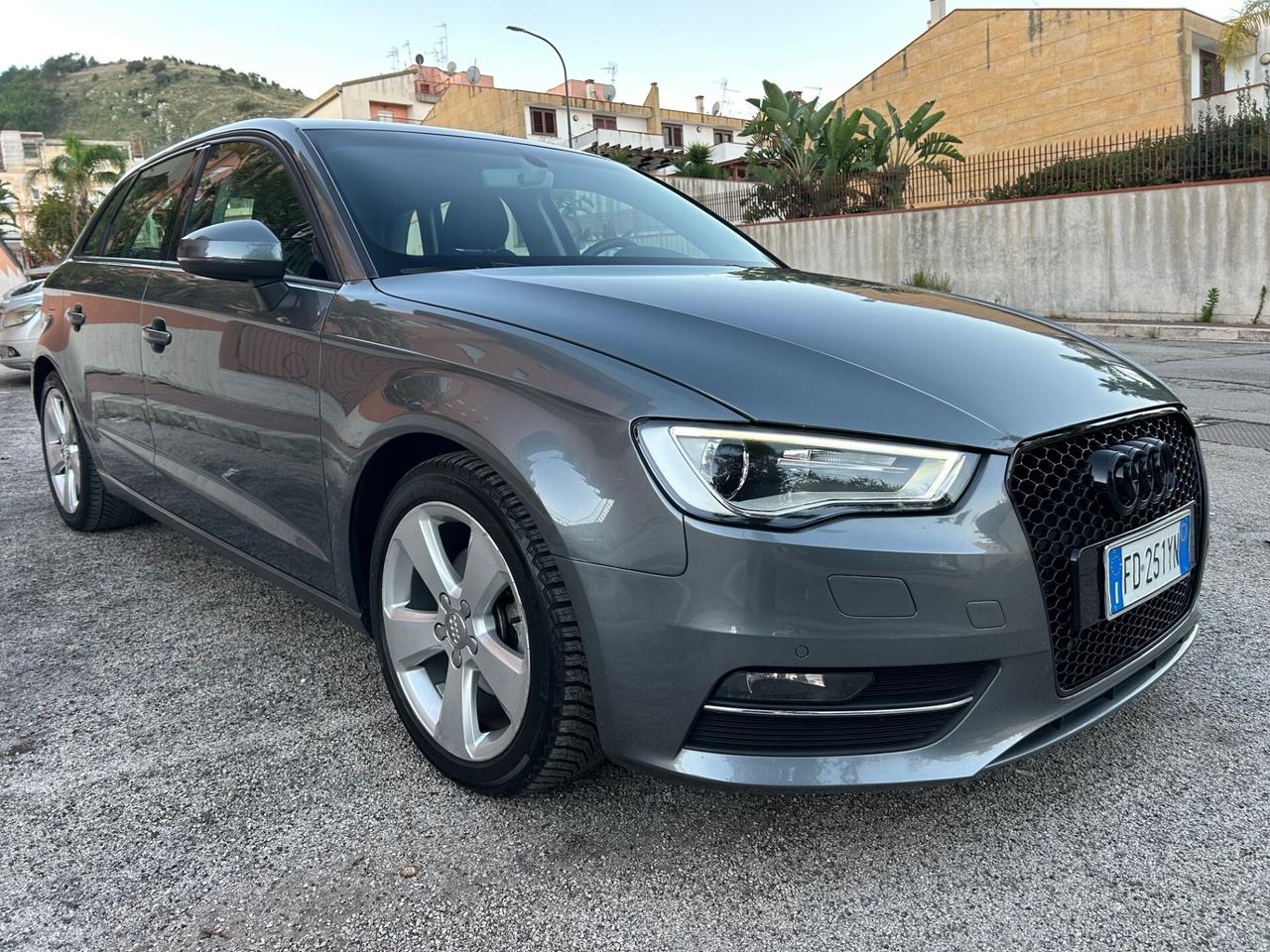 Audi A3 SPB 1.6 TDI Sport strafull!!!