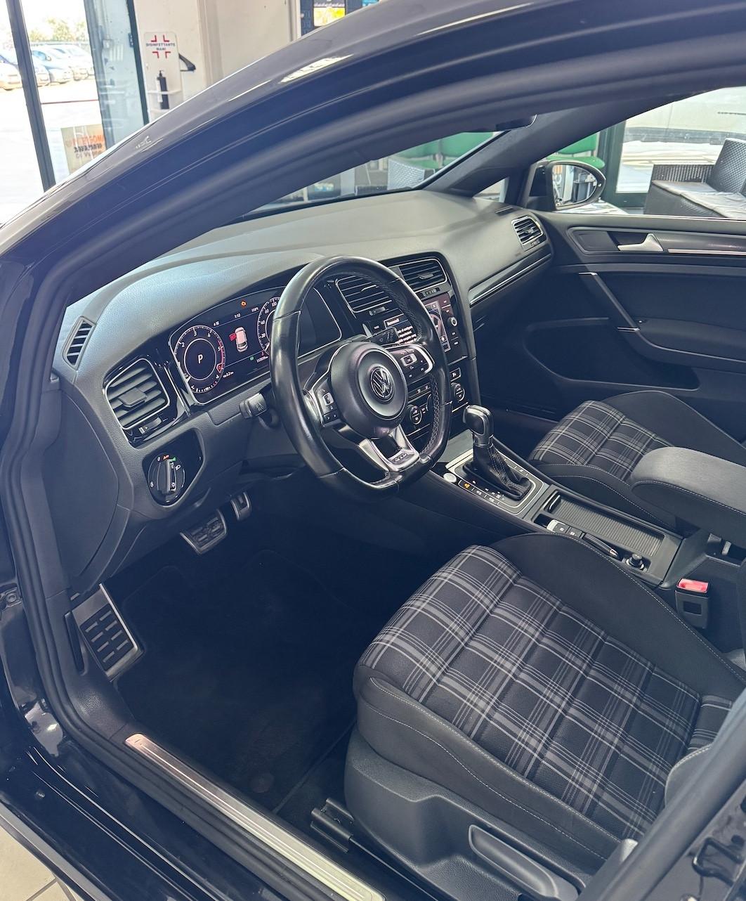 Volkswagen Golf GTD 2.0 TDI DSG 5p. BlueMotion Technology
