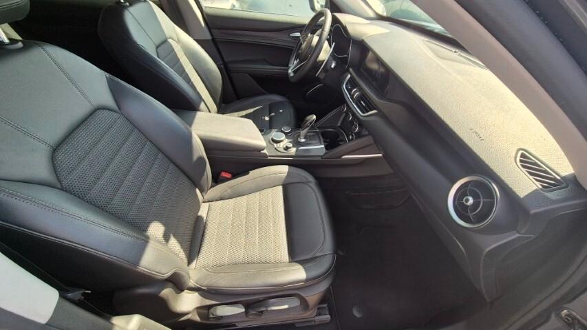 Alfa Romeo Stelvio 2.2 Turbodiesel 190 CV AT8 RWD Business - 12/2018