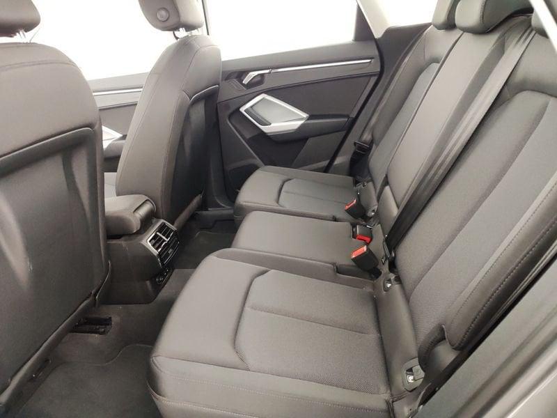 Audi Q3 1.5 35 TFSI Business Advanced