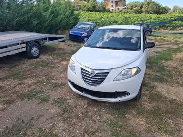 LANCIA YPSILON 1.2 BENZINA GPL ECOCHIC SINISTRATA