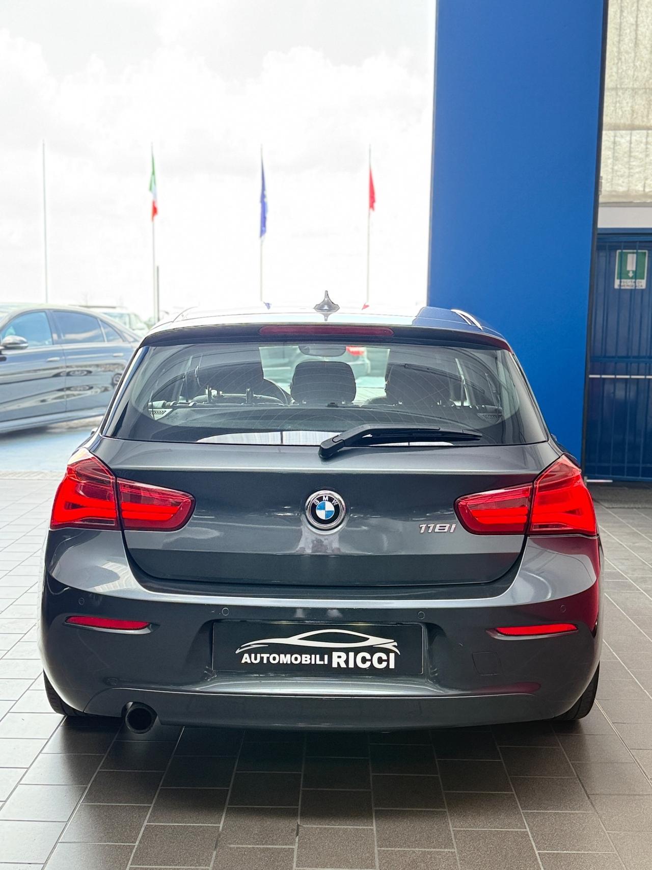 Bmw 118i 5p. Advantage 136cv