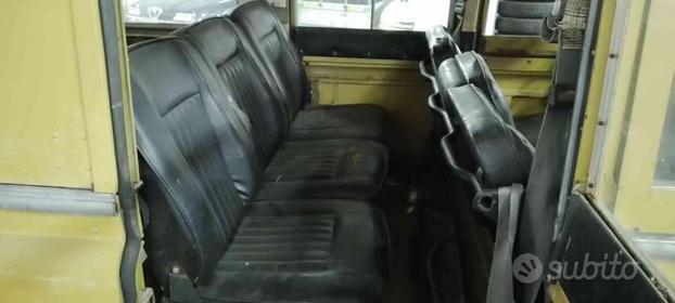 LAND ROVER Defender 109 DIESEL 6 POSTI